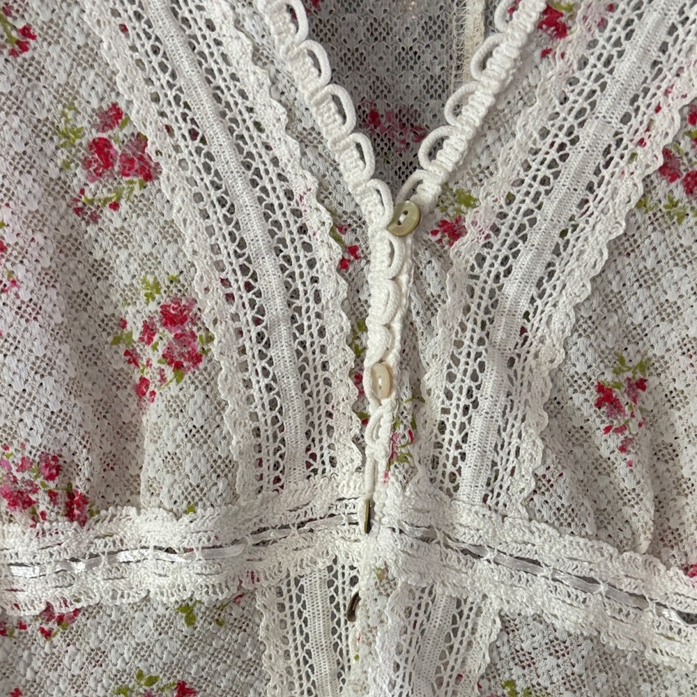 Free People White Floral Lace-Trim V-Neck Peplum Blouse ptp 18 - Picture 2 of 3